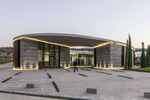 生产，能源和回收-完成的建筑获奖者:Slash Architects和Arkizon Architects, The Farm of 38-30, Afyonkarahisar，土耳其